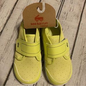 NWT kids see kai run shoes/water shoes size 10 neon yellow